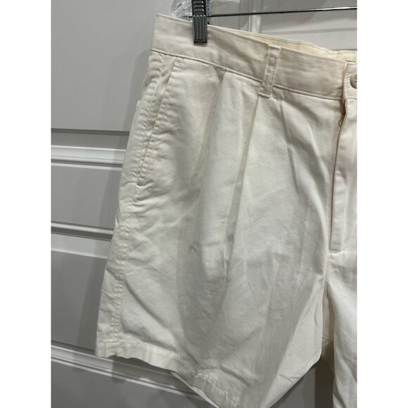 Dockers Mens Relaxed Fit Pleated White Cotton Shorts Sz 38 - Picture 4 of 11